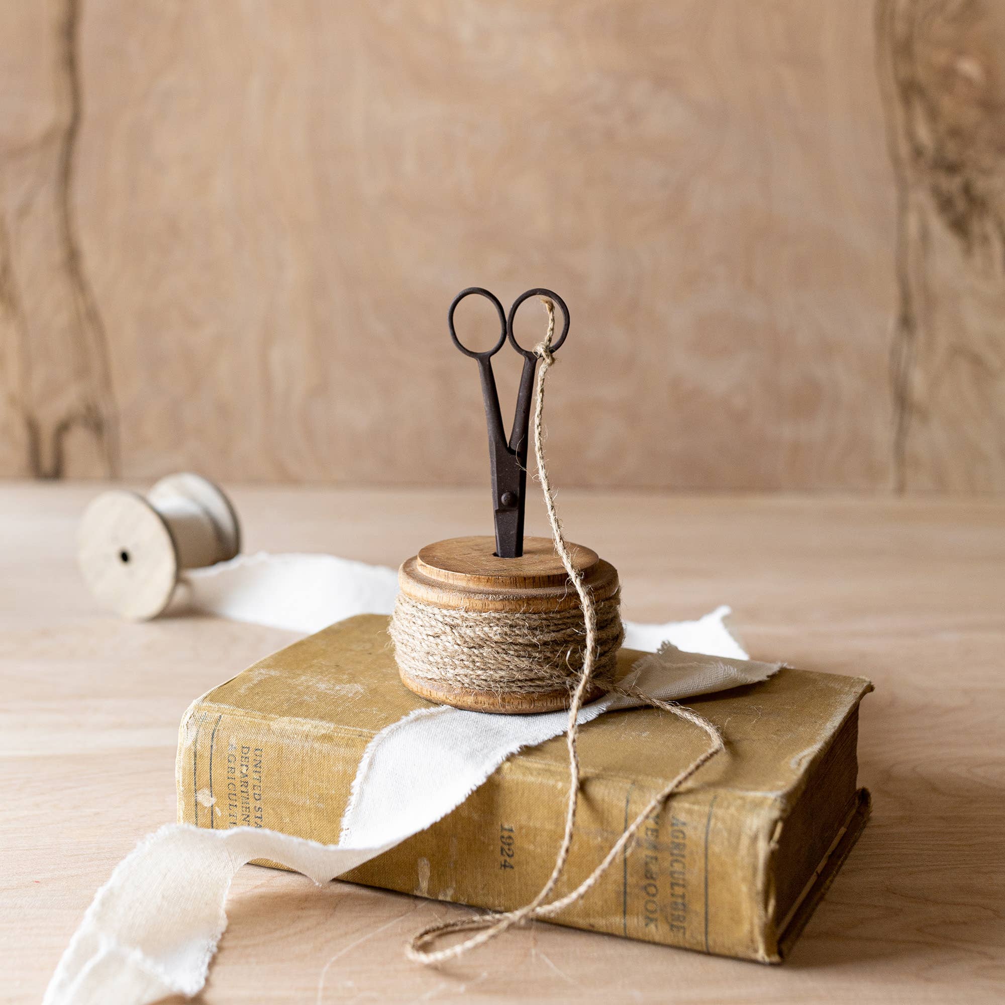 Vintage Scissor Wood & Jute Spool Set