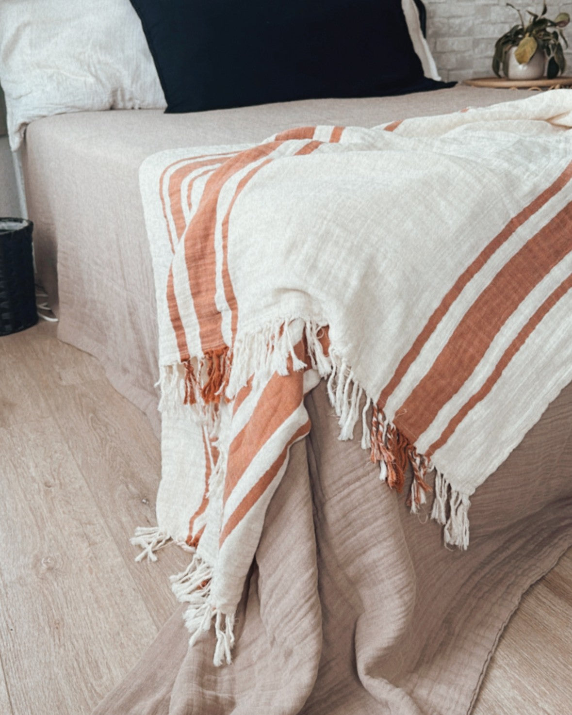 Oversized Breeze Throw (Fringe) - Undyed/Rust Stripe