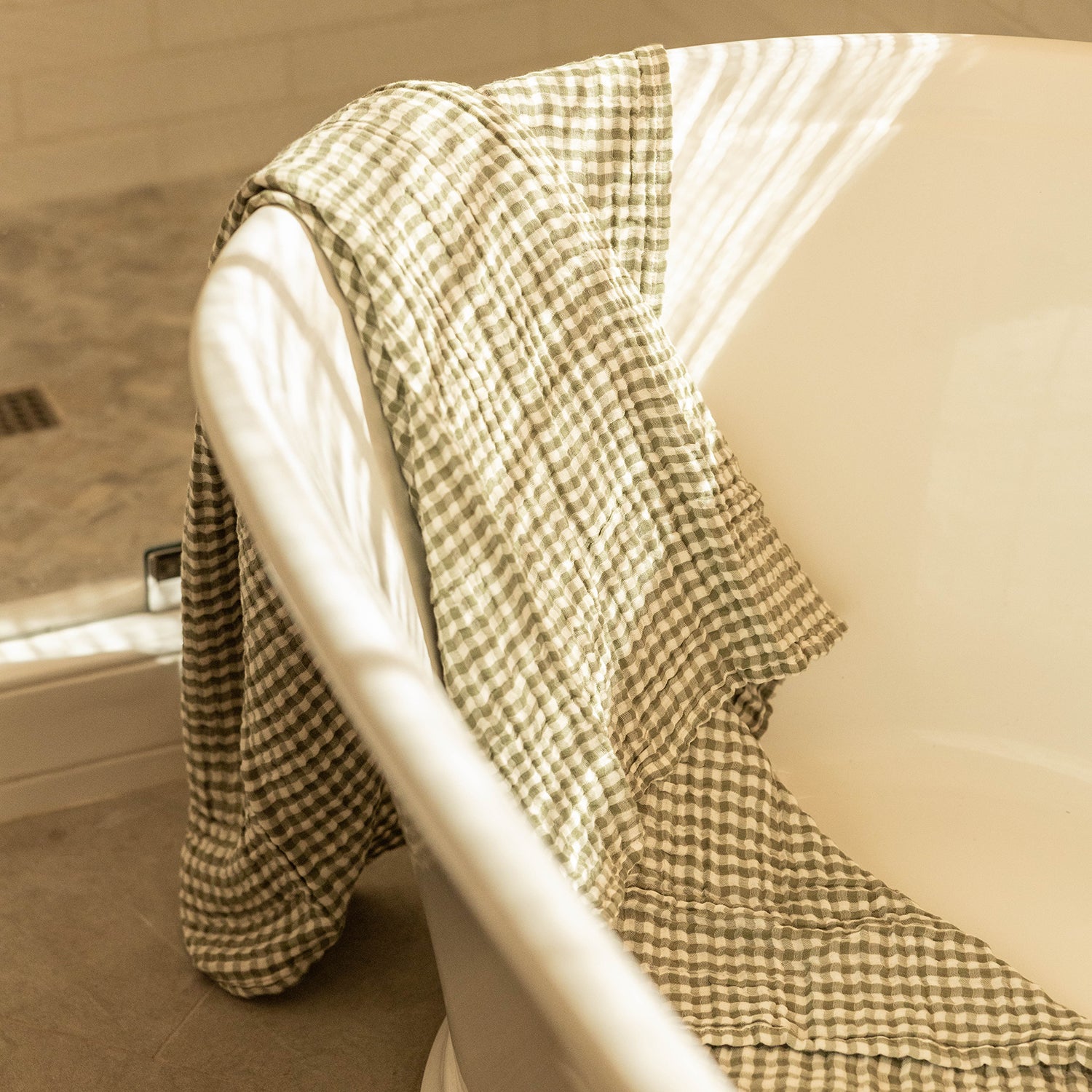 Quick Dry Bath Towel in Gingham