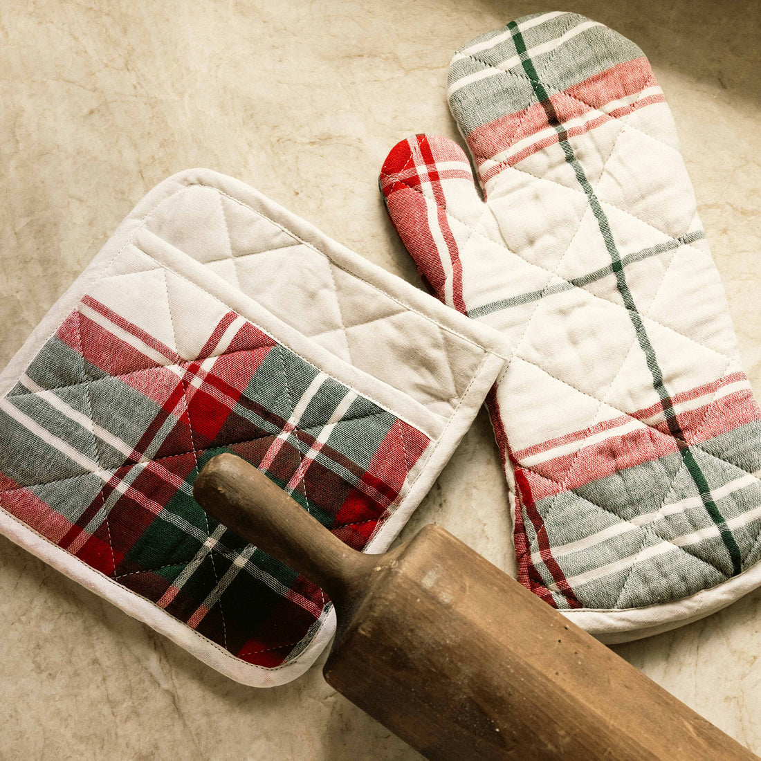 Oven Mitt & Pot Holder Set
