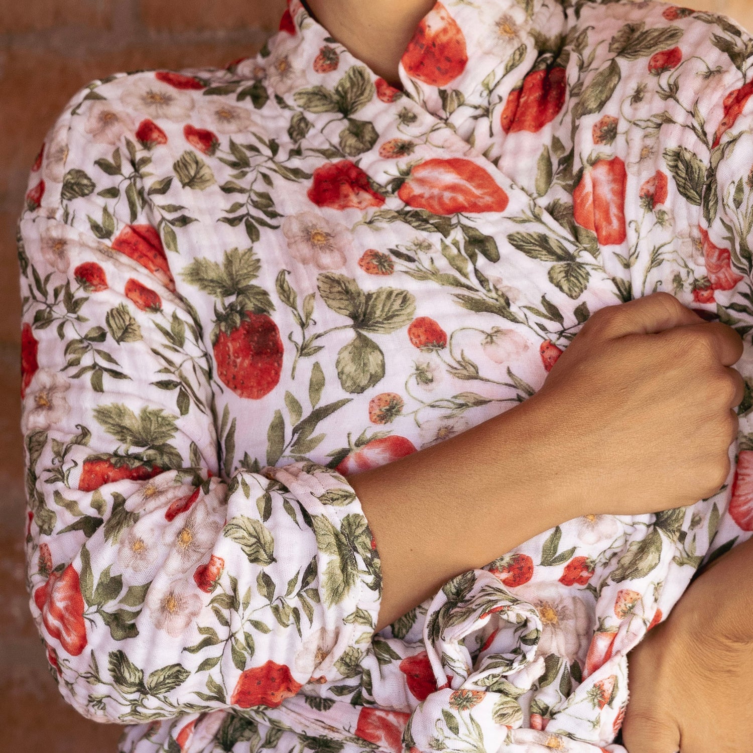 Full-Length Muslin Cotton Robe in Strawberry Fields
