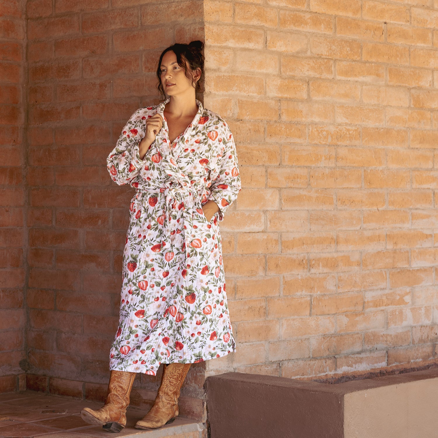 Full-Length Muslin Cotton Robe in Strawberry Fields