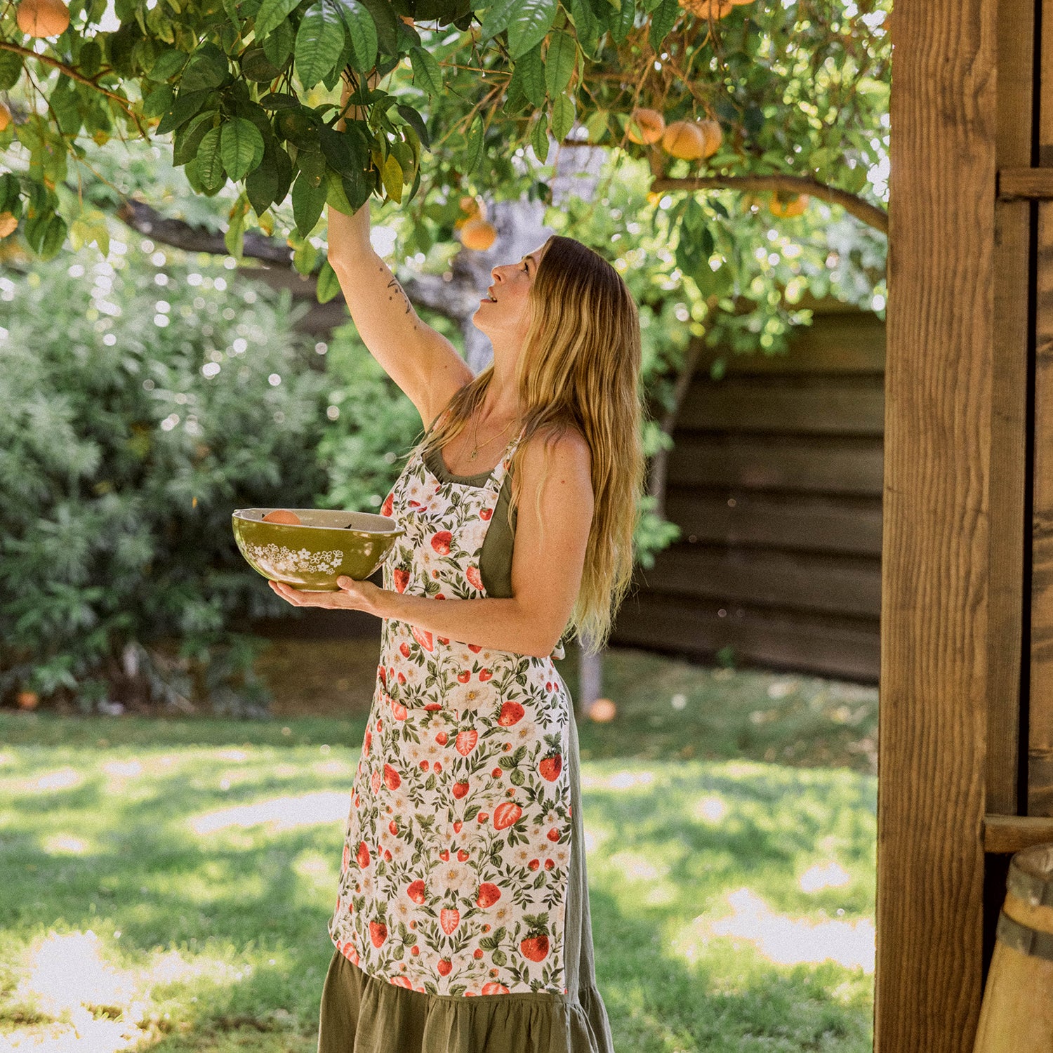 Strawberry Fields Muslin Cotton Apron