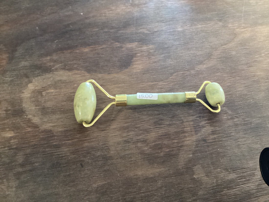 Jade face roller