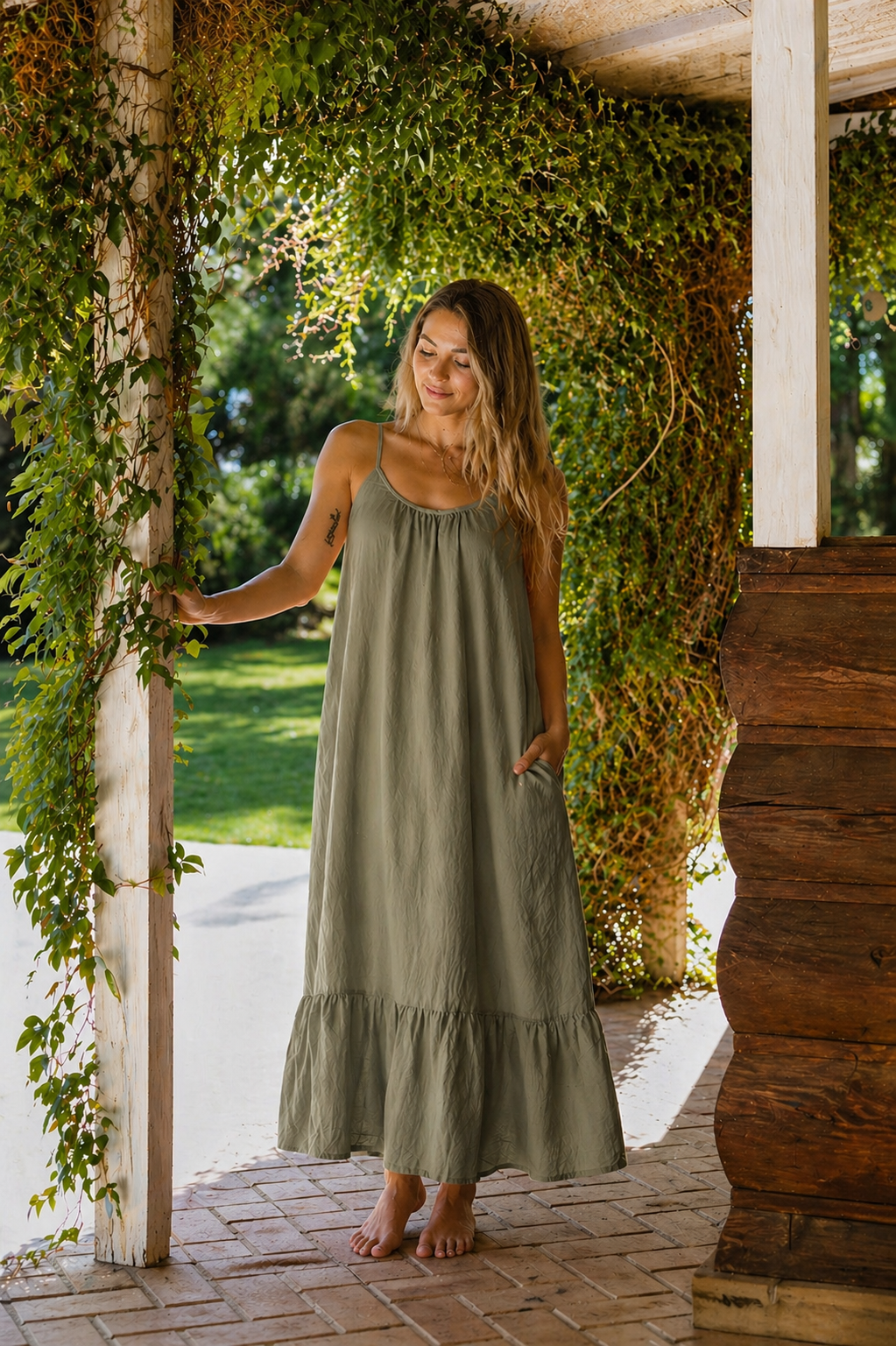 Maxi Dress – Classic Strap with Pockets