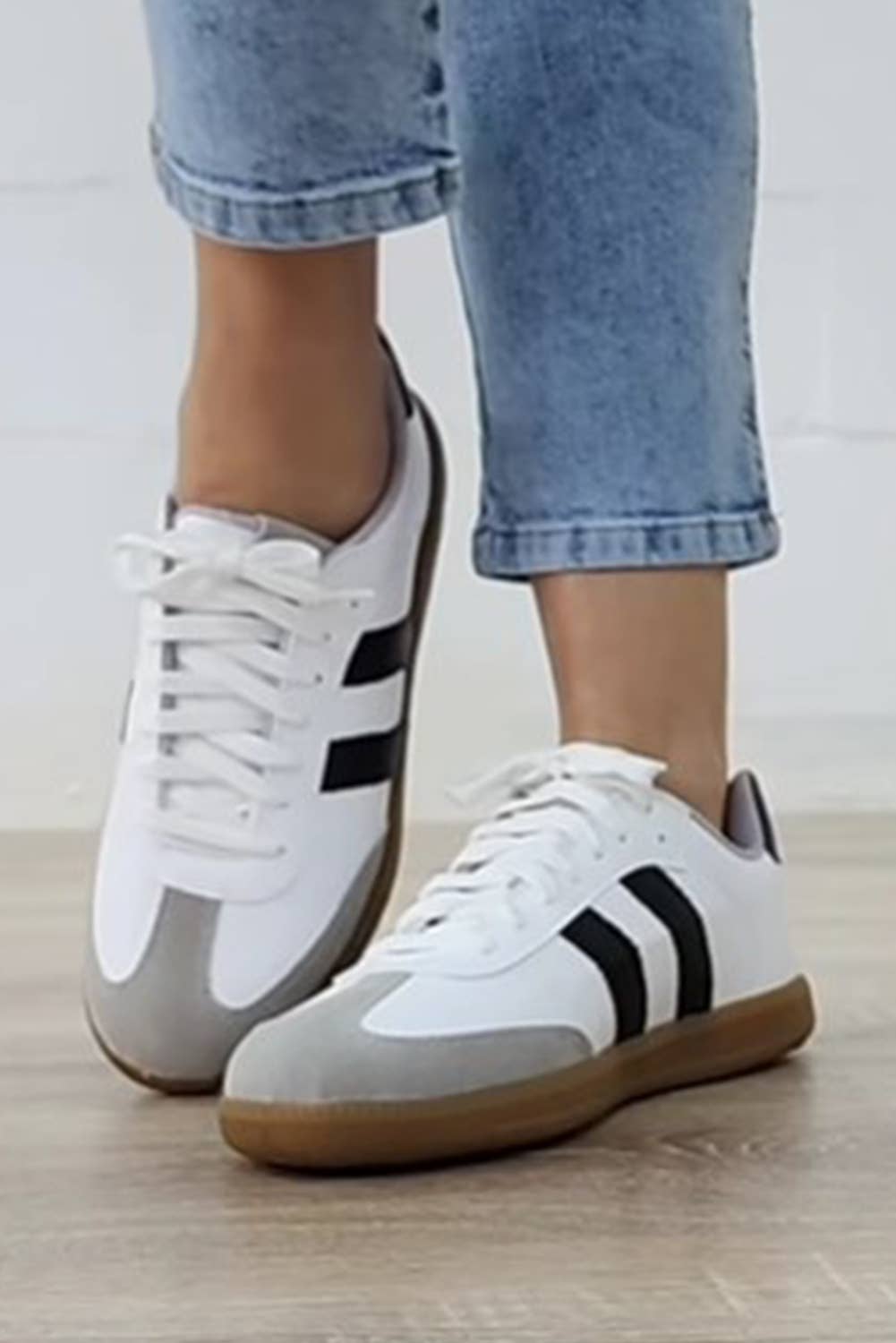 Striped Lace-up Flat Sneakers Shoes