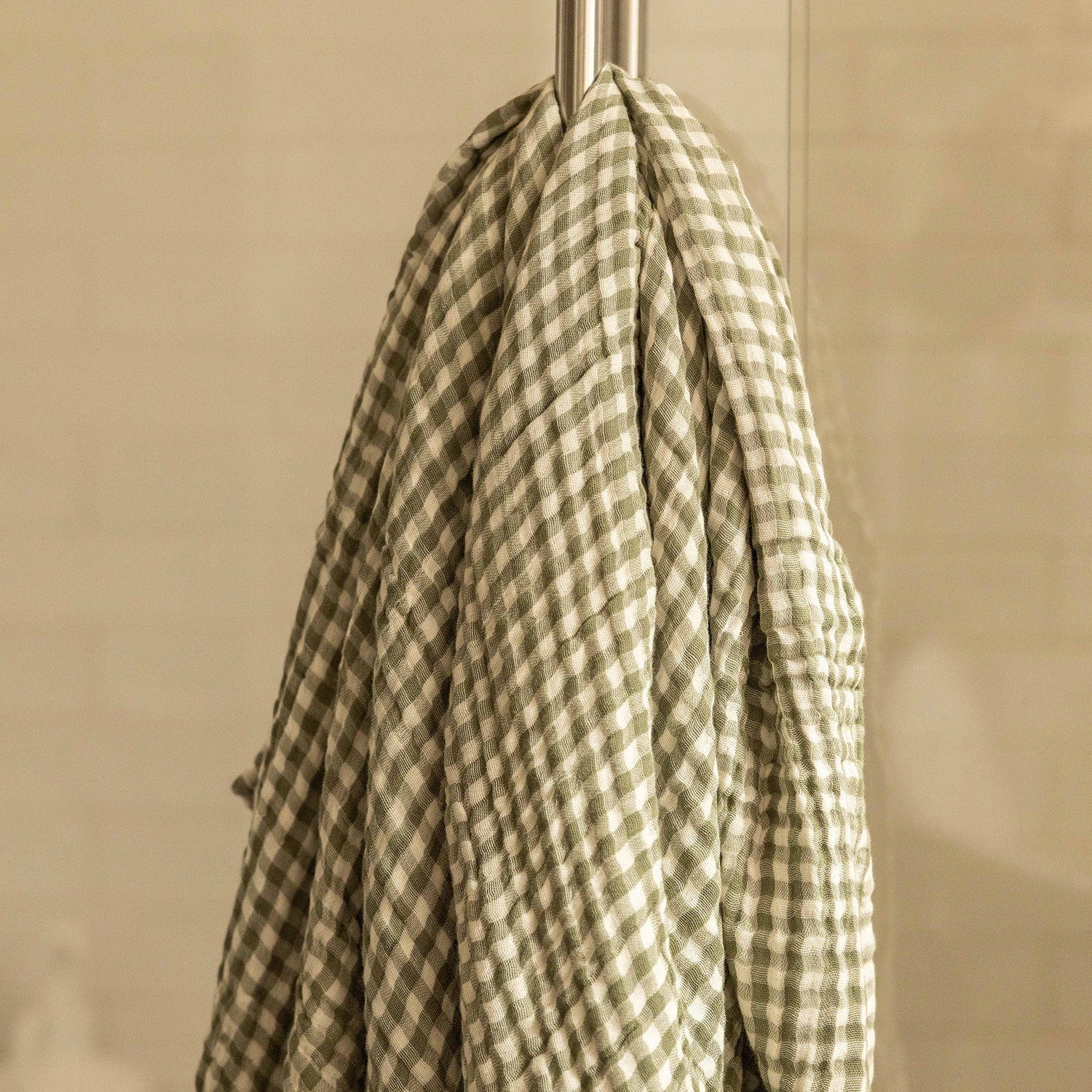 Quick Dry Bath Towel in Gingham