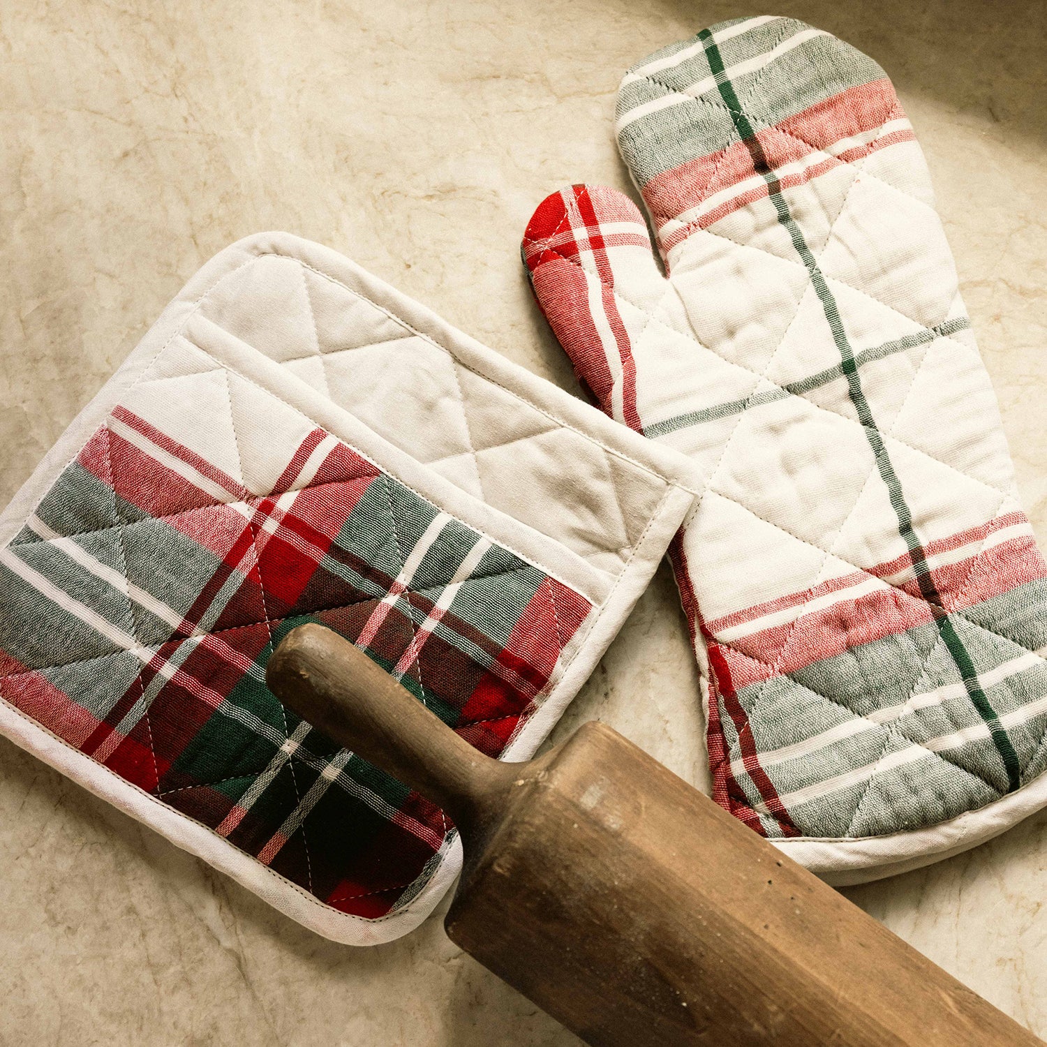 Oven Mitt &amp; Pot Holder Set