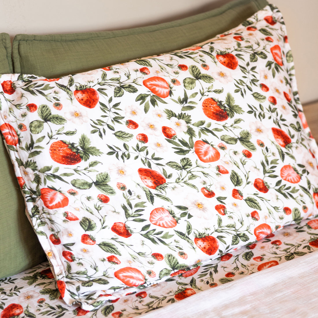 Standard 365 Muslin Cotton Pillow Shams (Set of 2) in Strawberry Fields