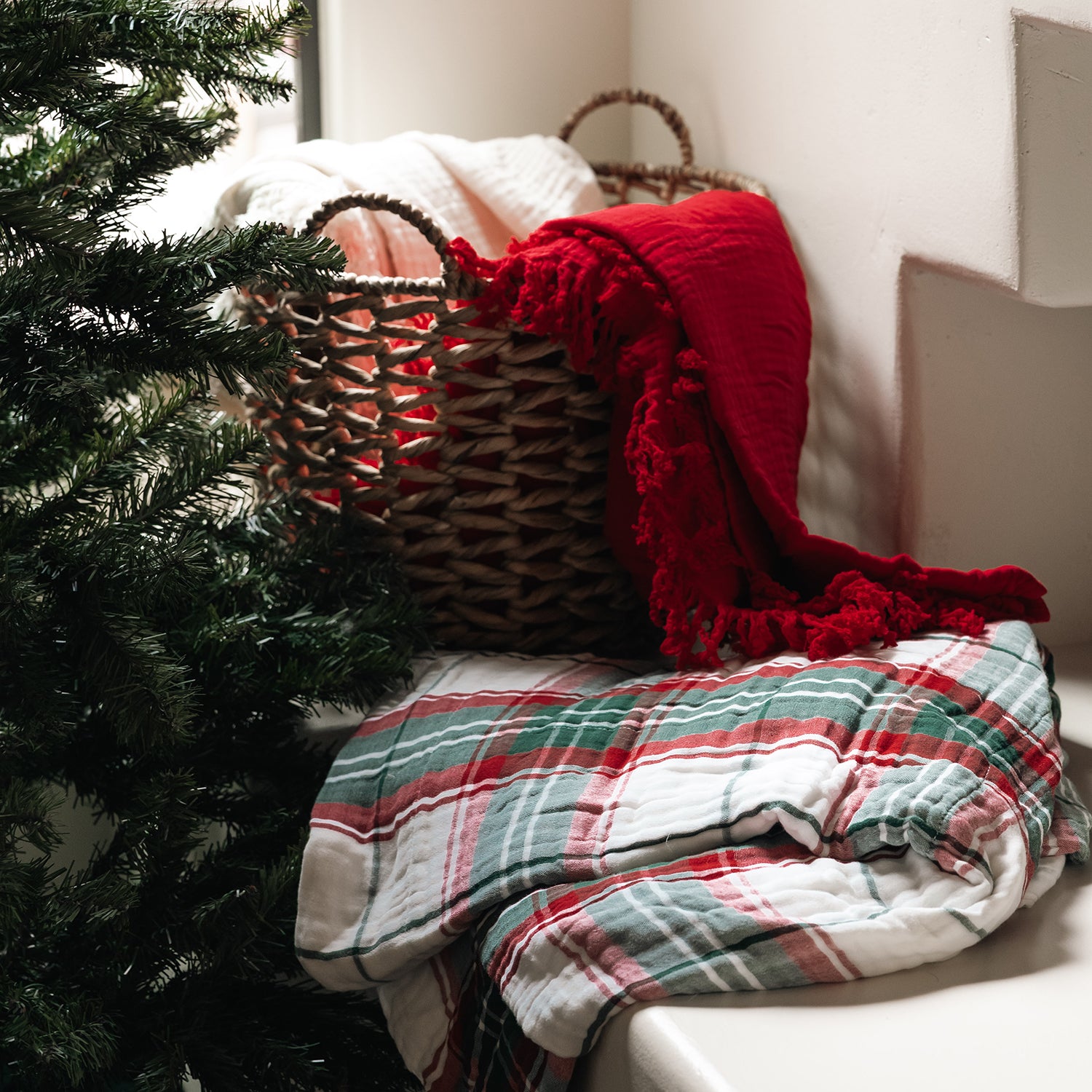 Holiday Plaid Oversized Breeze Muslin Cotton Throw